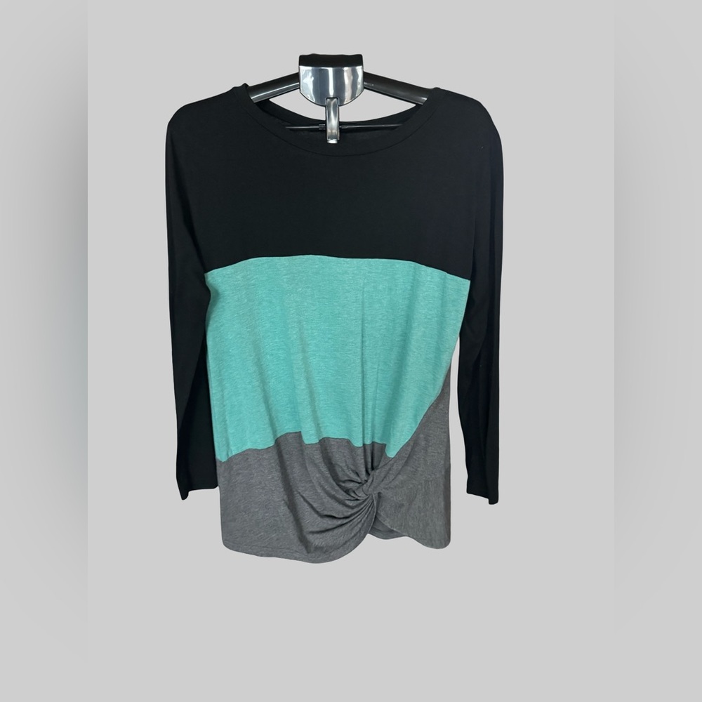 Colorblock Long Sleeve Top - Picture 2 of 3